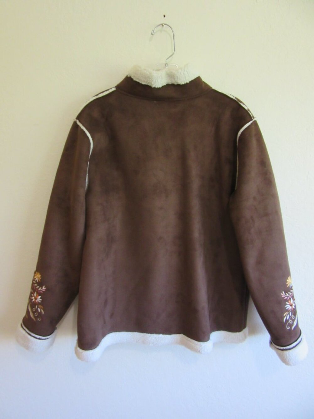 Denim & Co Brown Faux Suede Embroidered L Floral Pattern Fleece Interior Jacket - Picture 3 of 3